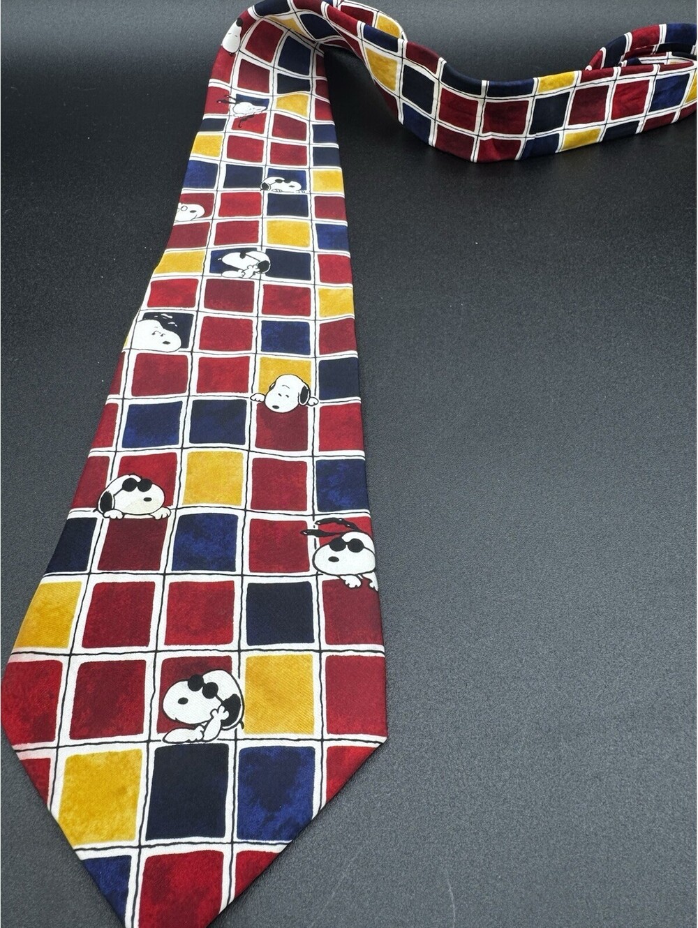 Vintage Peanuts Snoopy Tic-Tac-Joe 100% Silk Novelty Necktie 1990’s Joe Cool